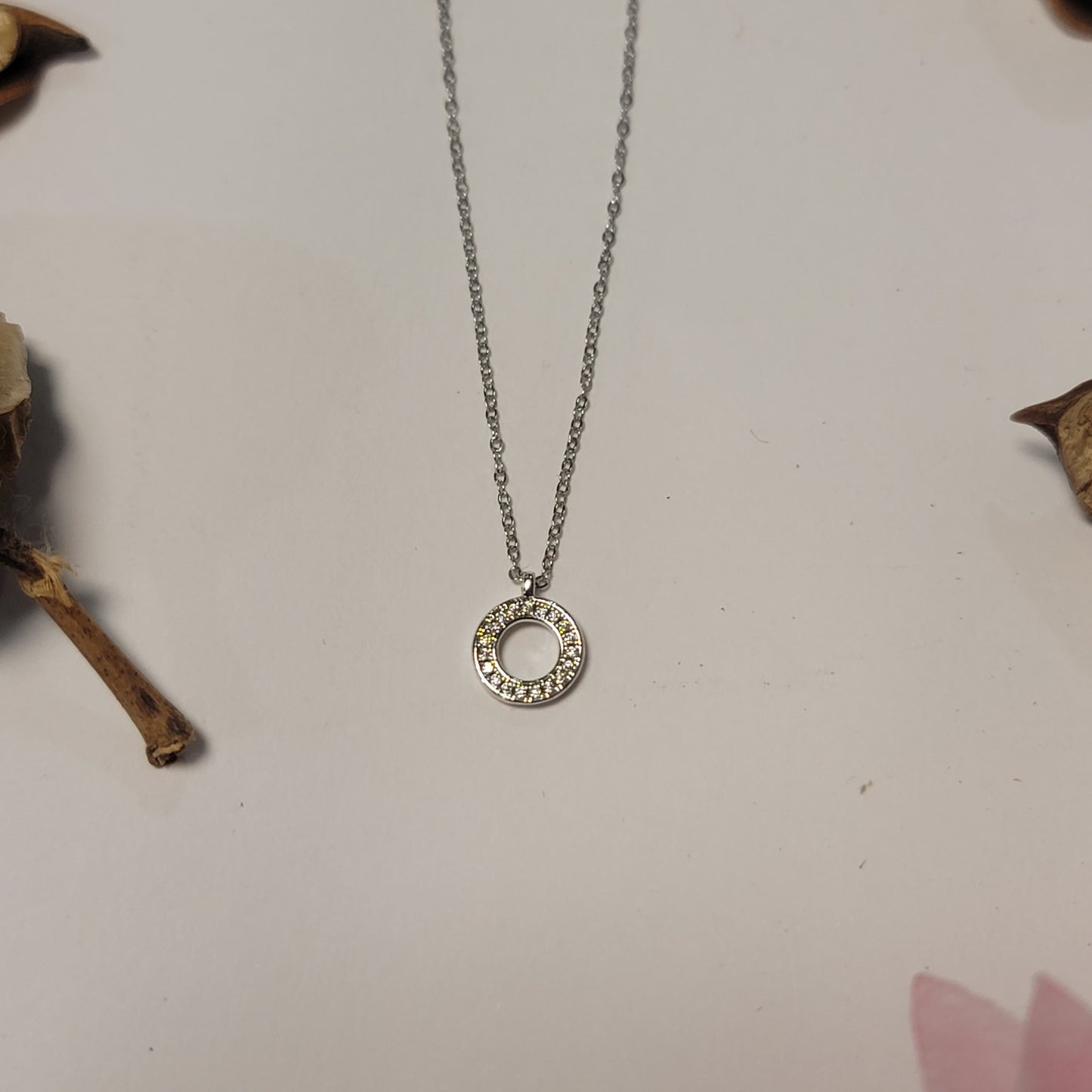 Dainty Circle Pendant Necklace