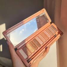 Glamour 12 Eyeshadow Palette