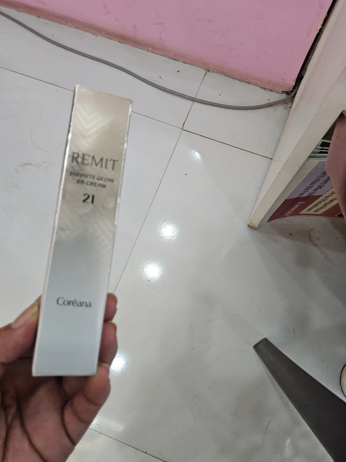 REMIT INFINITI GLOW BB CREAM 21