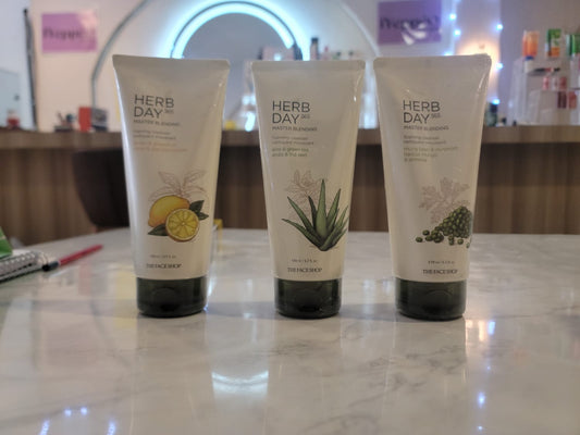 The Face Shop Herb Day 365 Foaming Cleanser (170 ml)