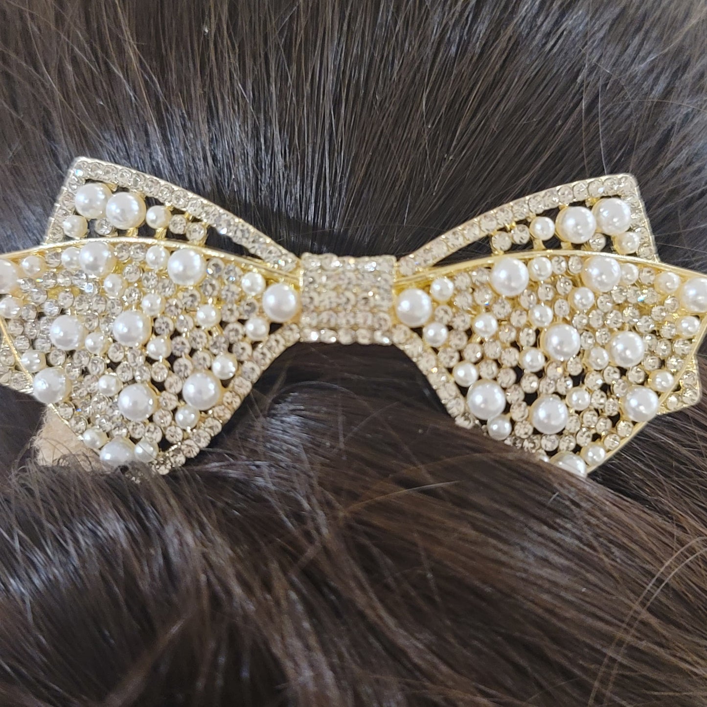 Elegant Pearl Bow Hair Clip