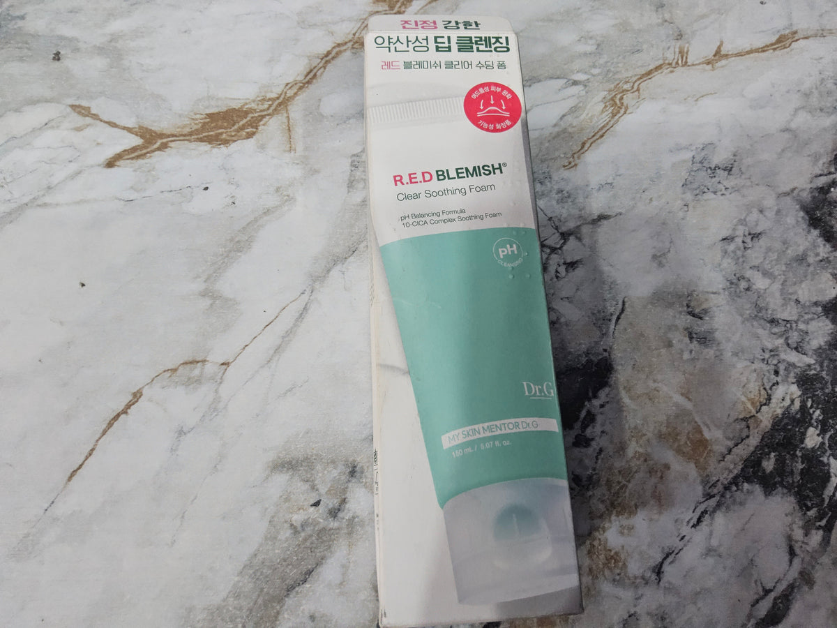 Dr. G R. E. D BLESMISH CLEAR SOOTHING FOAM
