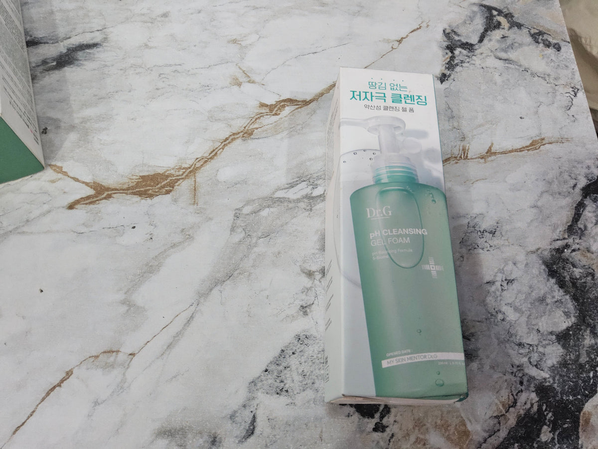 Dr.G pH CLEANSING GEL FOAM